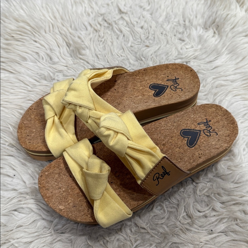Reef Knotty Vista Hi Platform Sandals Yellow
Bow Cork‎ Footbed Women's 7 - Picture 9 of 10